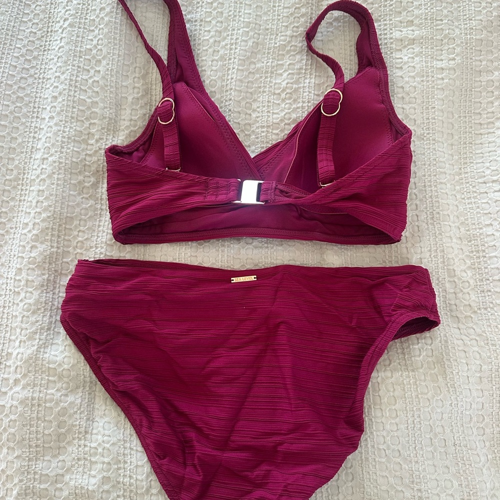 Chic Magenta Bikini Set - Picture 2 of 2